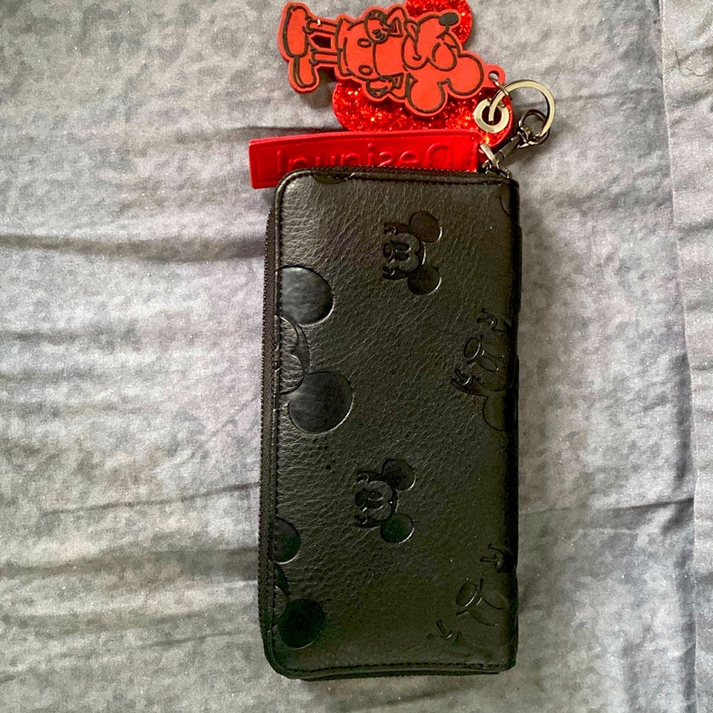 Disney wallet